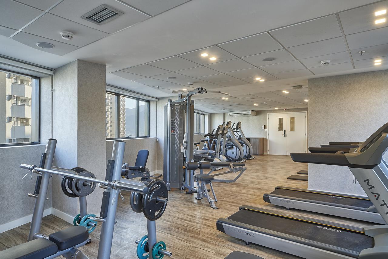 Hotel Radisson Rio De Janeiro Barra Esterno foto The gym at the 100 North Main Street building