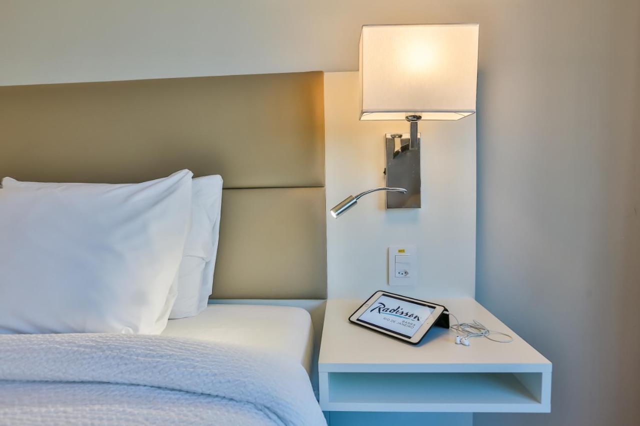 Hotel Radisson Rio De Janeiro Barra Esterno foto A room at the Hilton Garden Inn in San Francisco